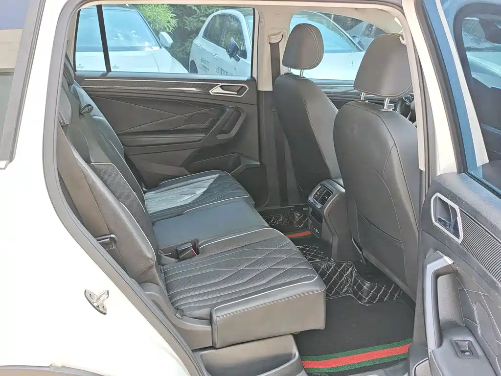 Volkswagen Tiguan L — миниатюра 8