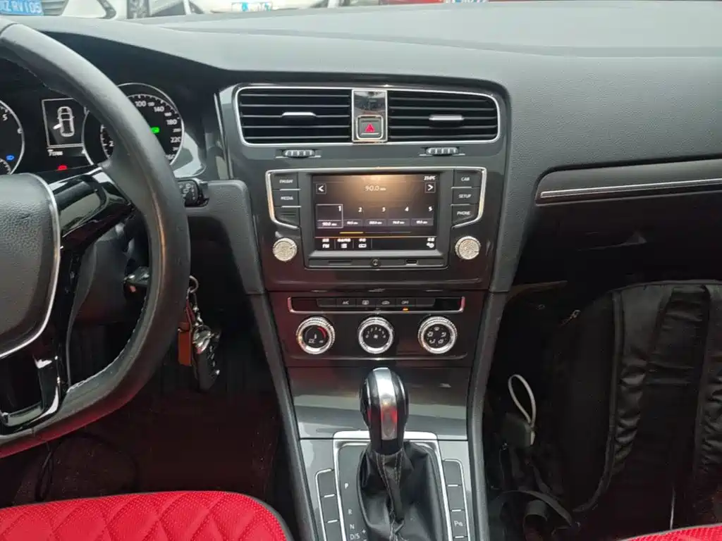Volkswagen Golf — миниатюра 13