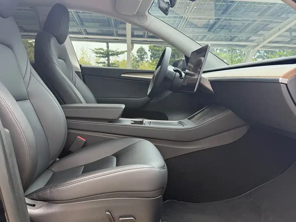 Tesla Model Y — фотографии объявления, Фото 11