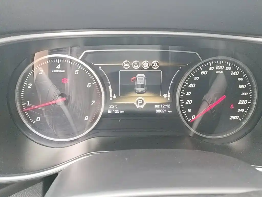 Hongqi Hongqi H5 — миниатюра 12