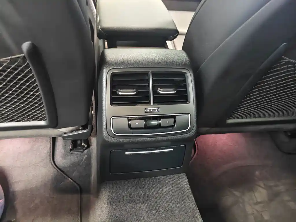Audi A4L — миниатюра 13