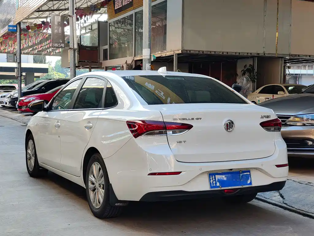 Buick Excelle — миниатюра 5