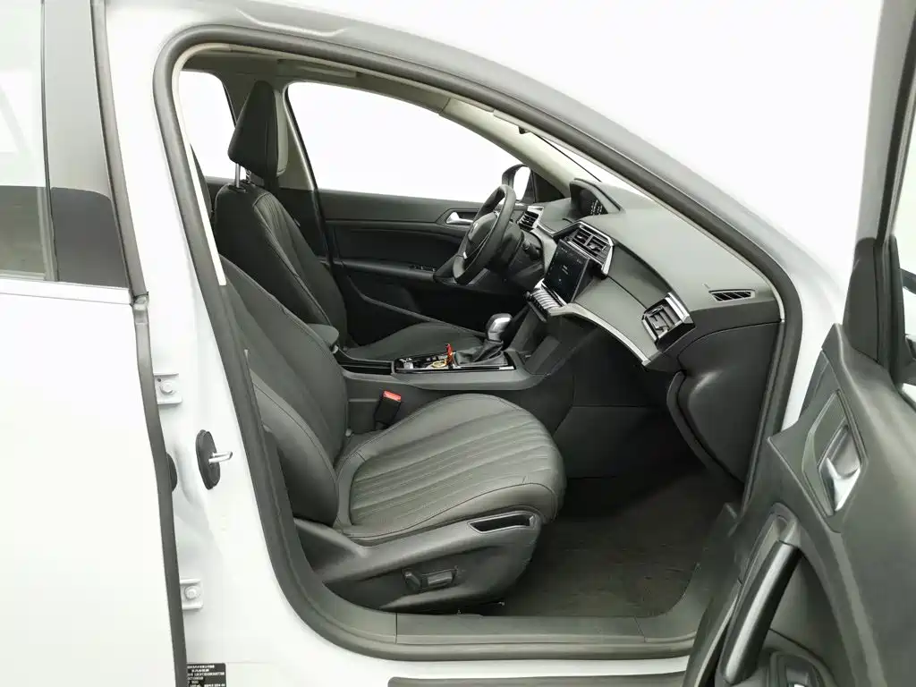Peugeot 408 — миниатюра 23