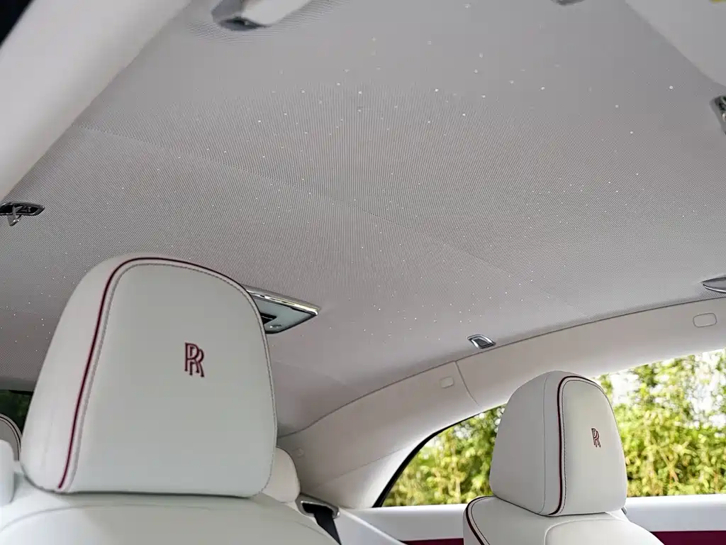 Rolls-Royce Phantom — миниатюра 11