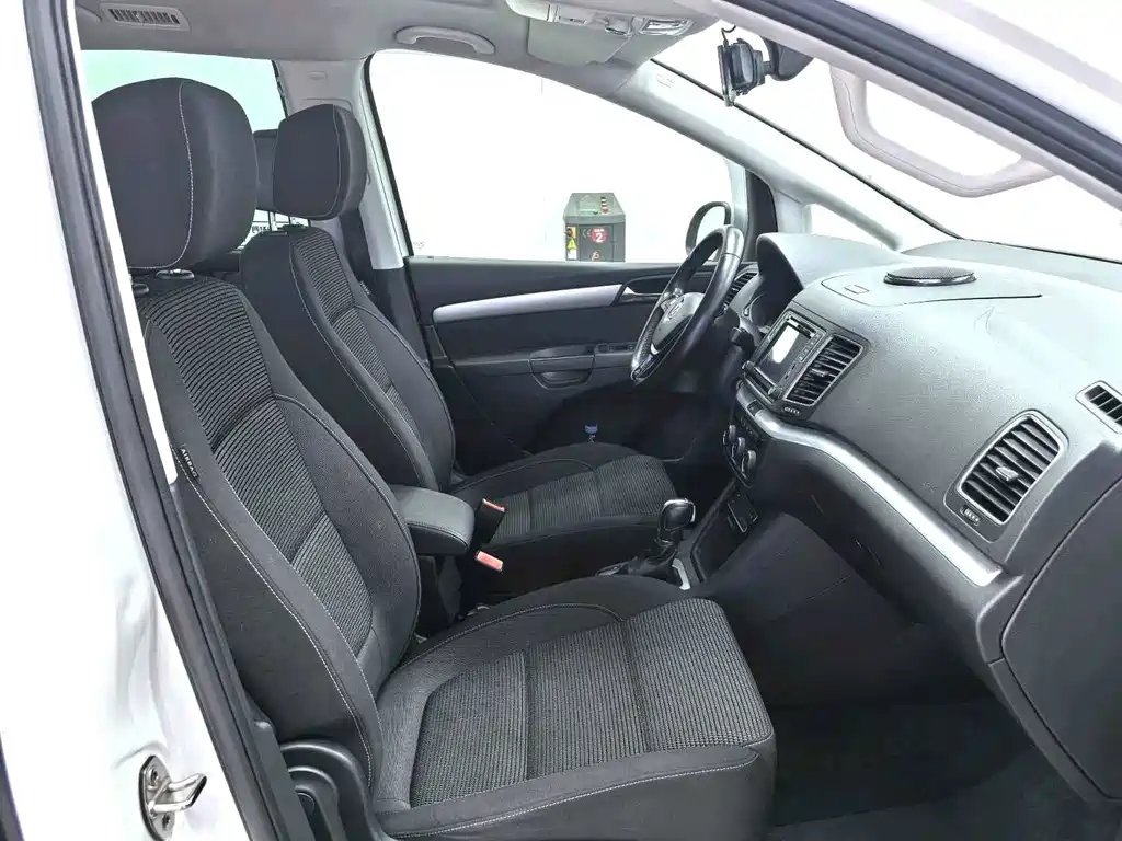 Volkswagen Sharan — миниатюра 5