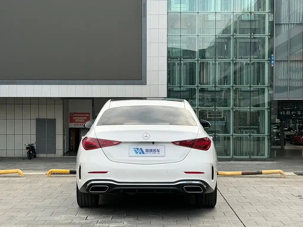 Mercedes-Benz C-Class — миниатюра 4