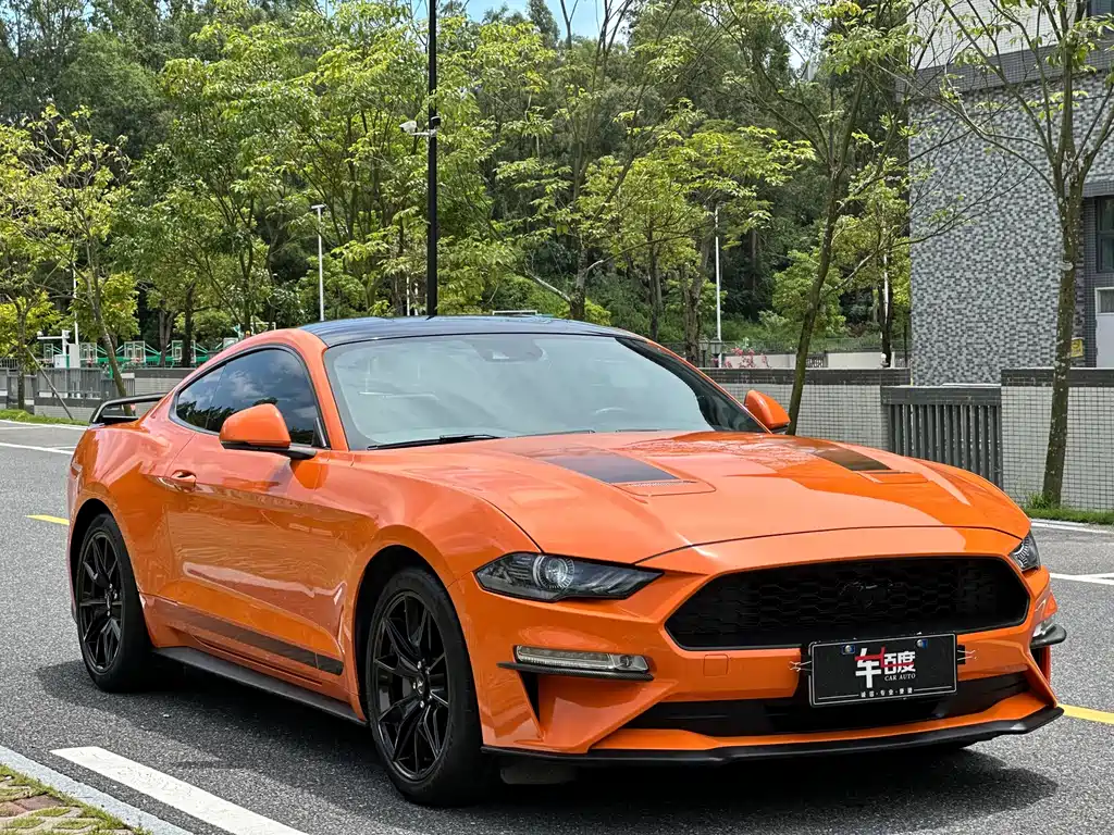 FORD MUSTANG
