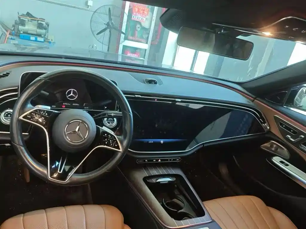 Mercedes-Benz E-Class E 2024 E 300 L Luxury