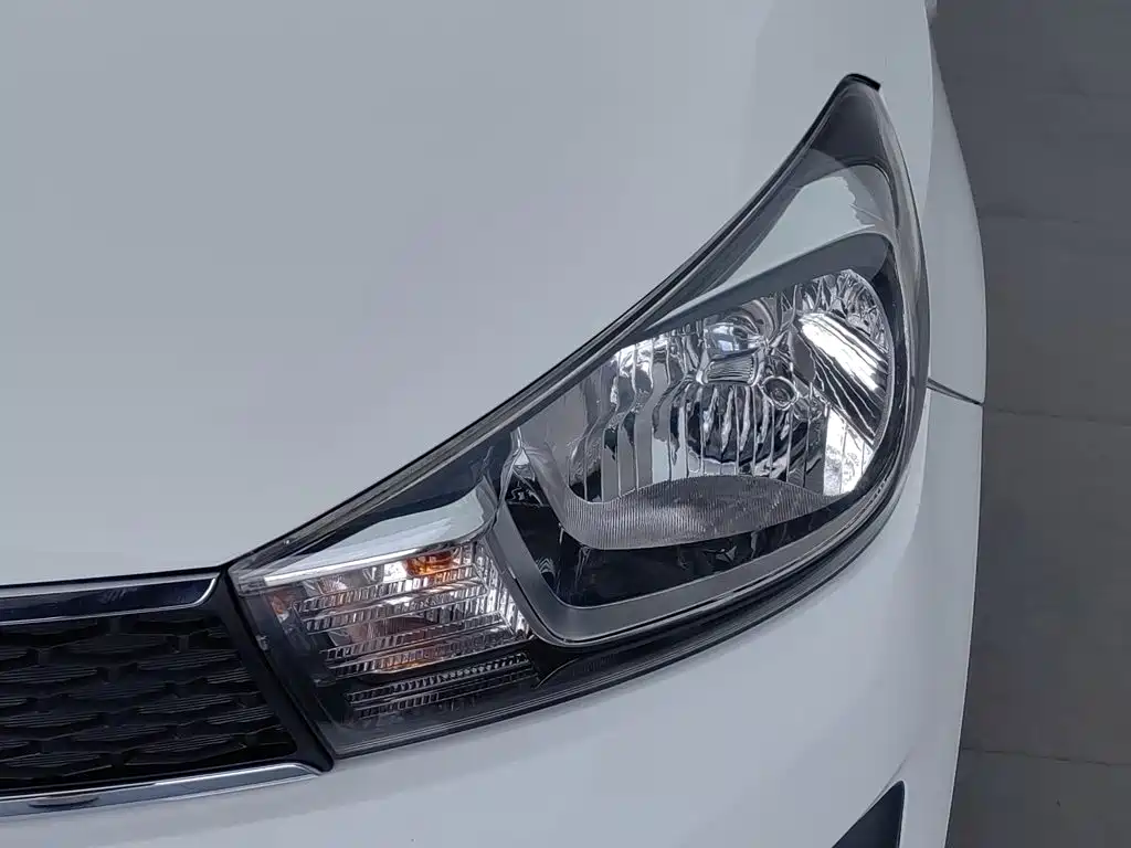 Kia Huanchi — миниатюра 7