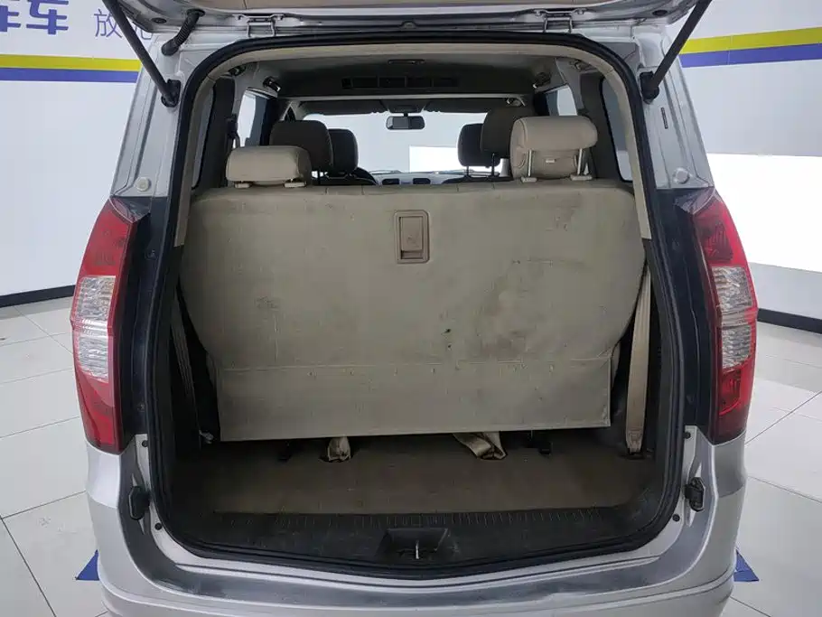 Wuling Hongguang — миниатюра 4