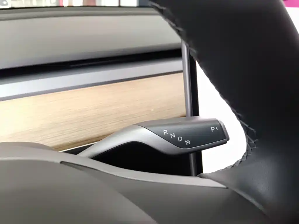 Tesla Model 3 — миниатюра 14