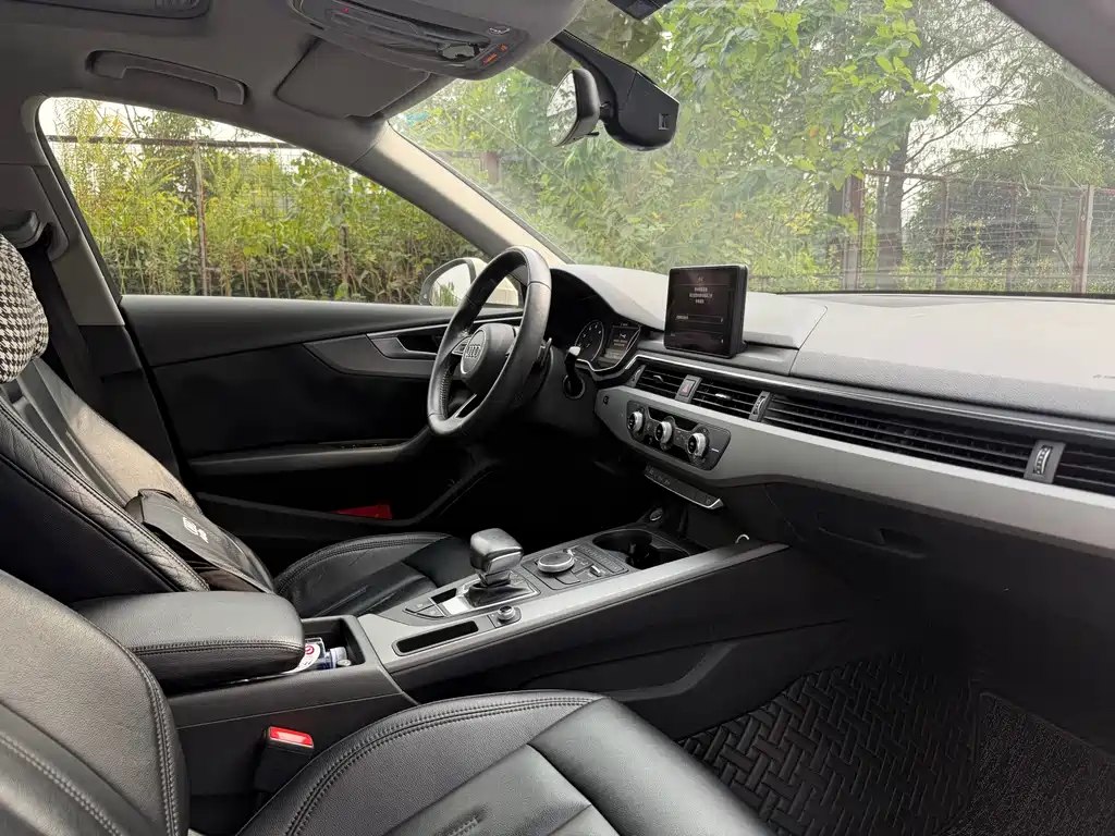 Audi A4L — миниатюра 8