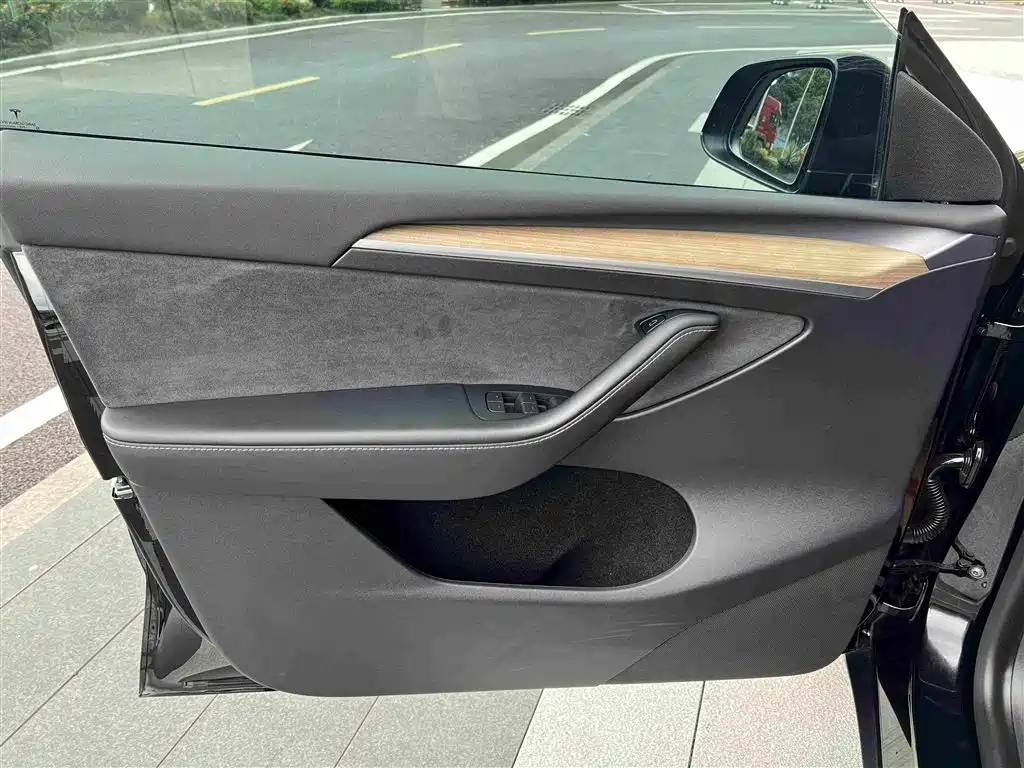 Tesla Model Y — фотографии объявления, Фото 20