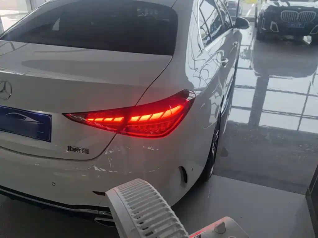 Mercedes-Benz C-Class — миниатюра 8