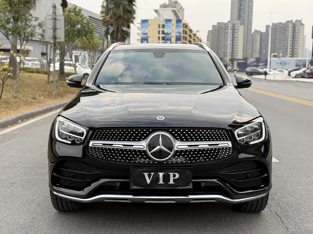 MERCEDES-BENZ GLC