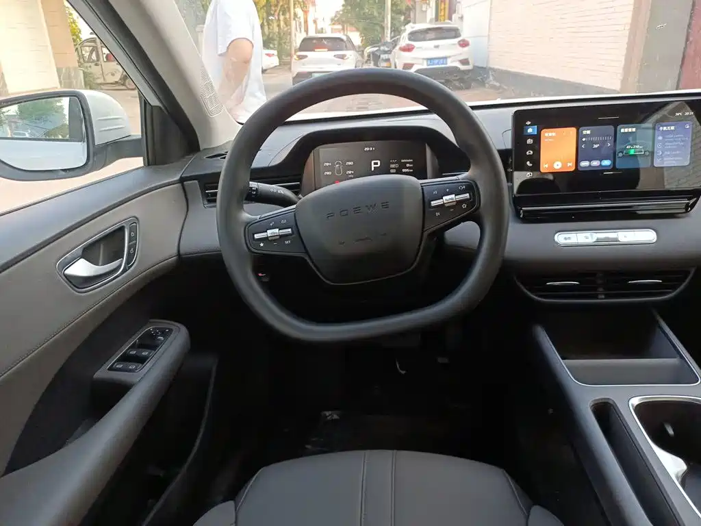 Roewe Young Wai D6 — миниатюра 7