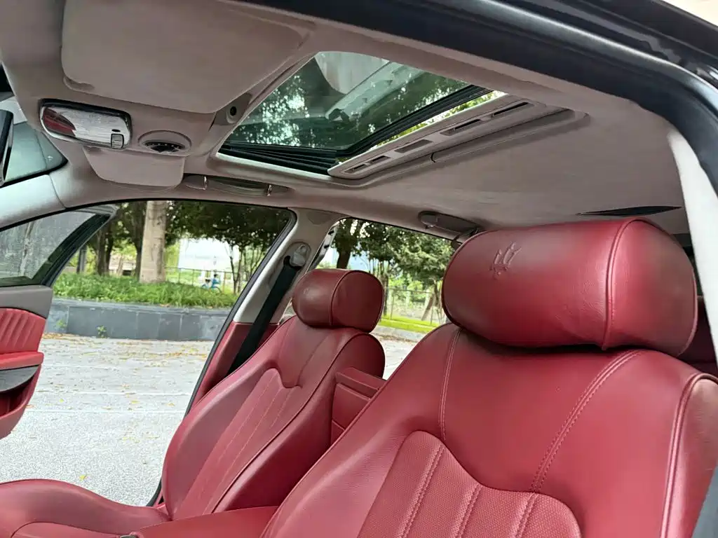 Maserati Quattroporte — миниатюра 19