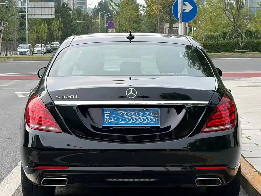 Mercedes-Benz S-Class — миниатюра 18