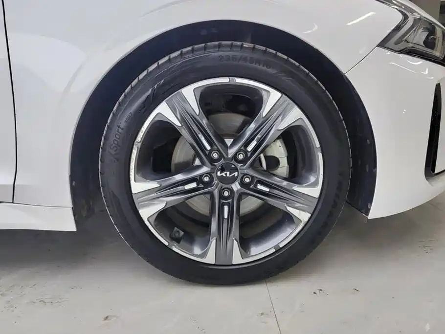 Kia K5 — миниатюра 6