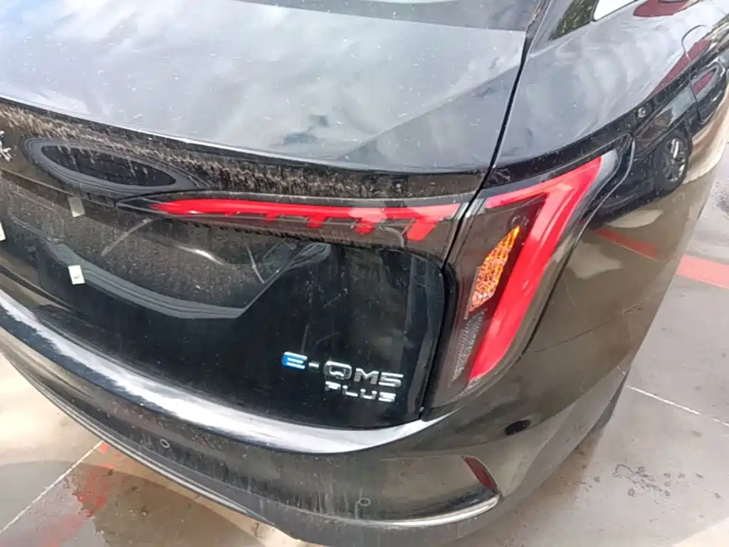 Hongqi E-QM5 2025 610km PLUS