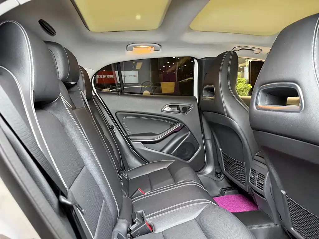 Mercedes-Benz GLA — миниатюра 13