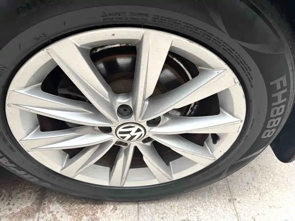 Volkswagen Tiguan — миниатюра 8