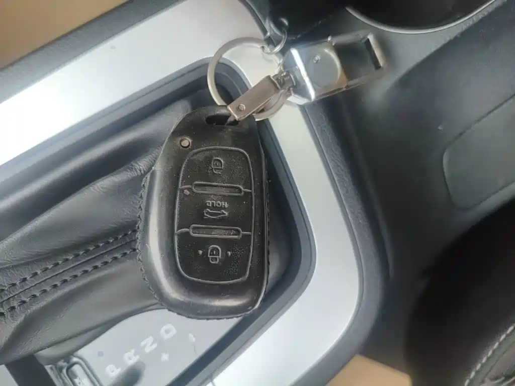 Hyundai Elantra — миниатюра 9