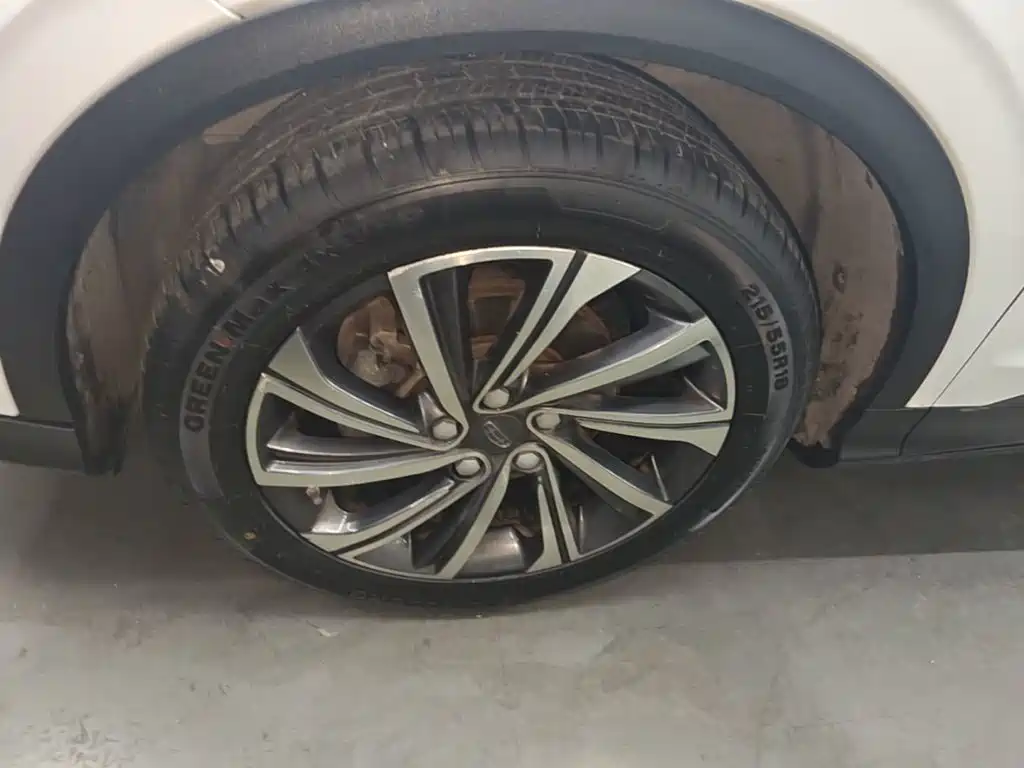 Geely Binyue — миниатюра 23
