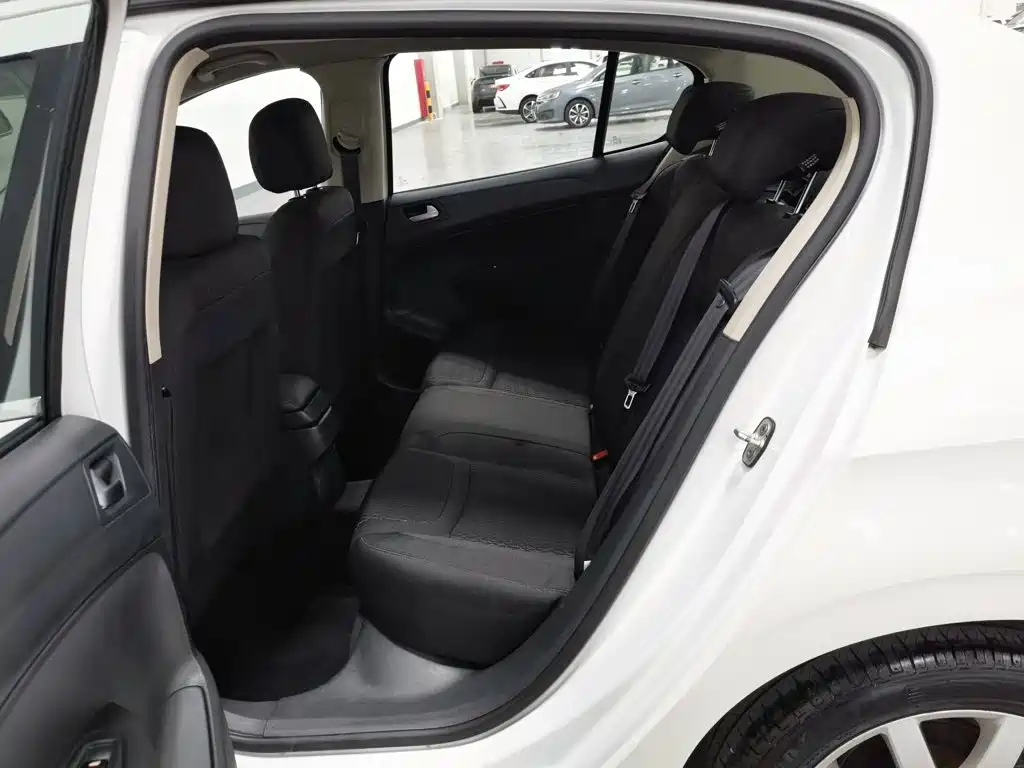 Peugeot 308 — миниатюра 15