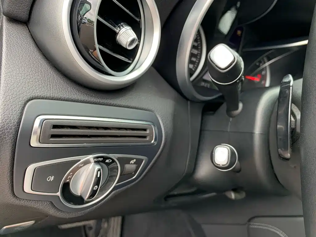 Mercedes-Benz GLC — миниатюра 23