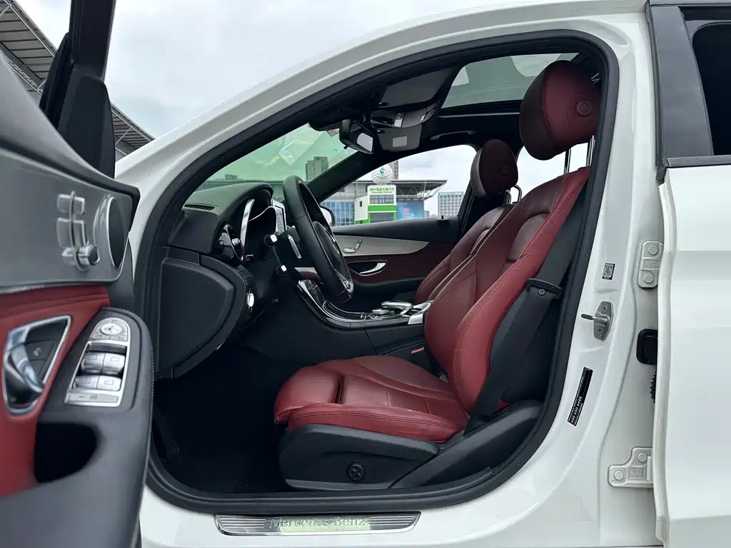 Mercedes-Benz C-Class — миниатюра 16