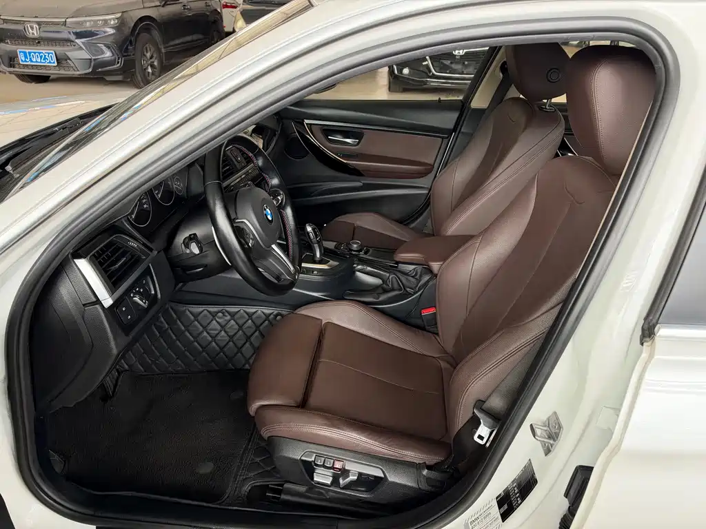 BMW 3 Series — миниатюра 10