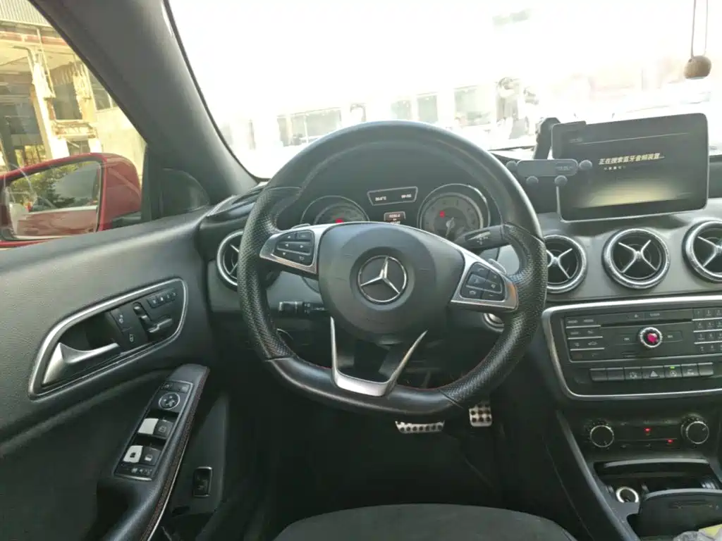 Mercedes-Benz CLA (Import) — миниатюра 11