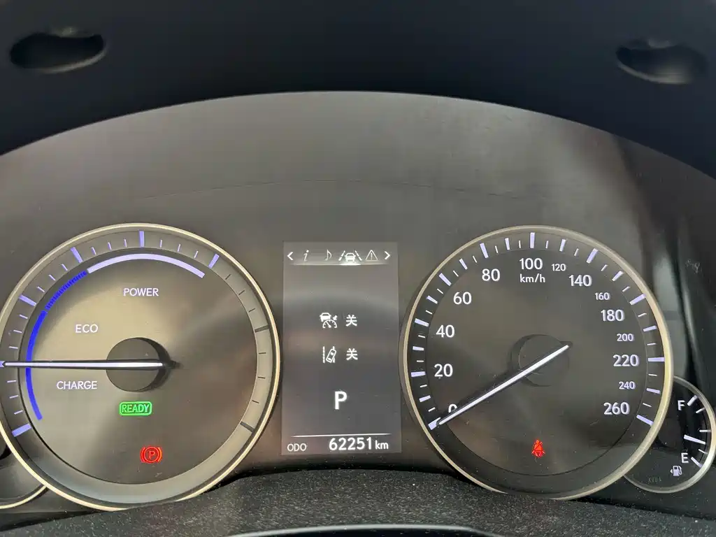 Lexus ES — миниатюра 12