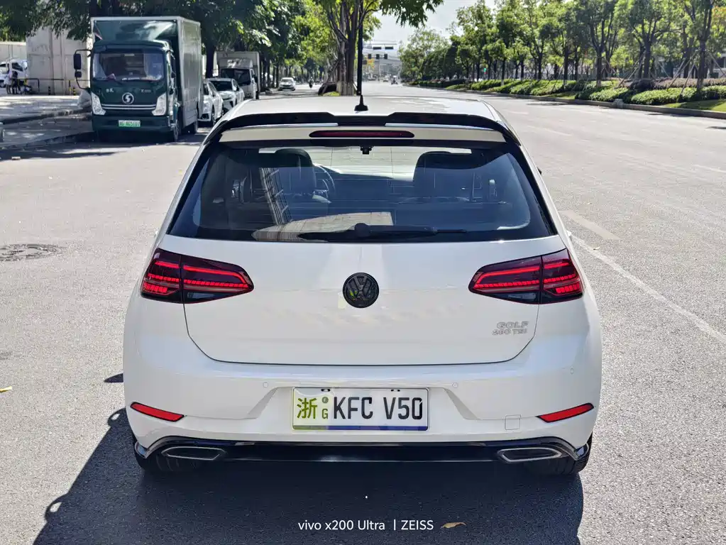 Volkswagen Golf — миниатюра 13