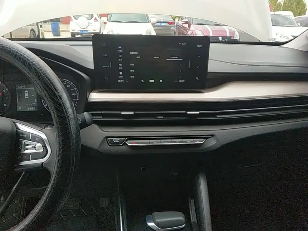 Geely Vision X3 — миниатюра 13