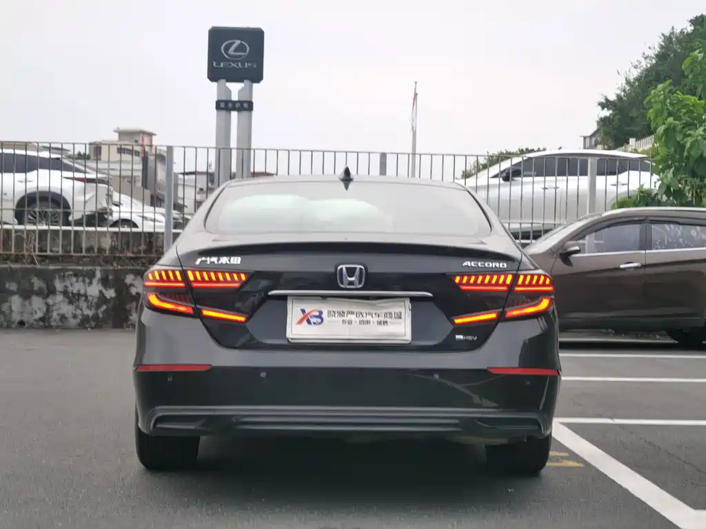 Honda Accord — миниатюра 6
