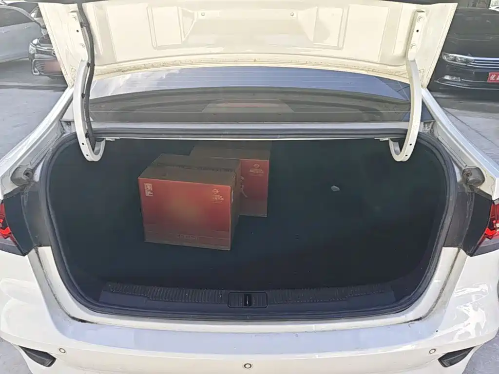 Roewe i5 — миниатюра 19