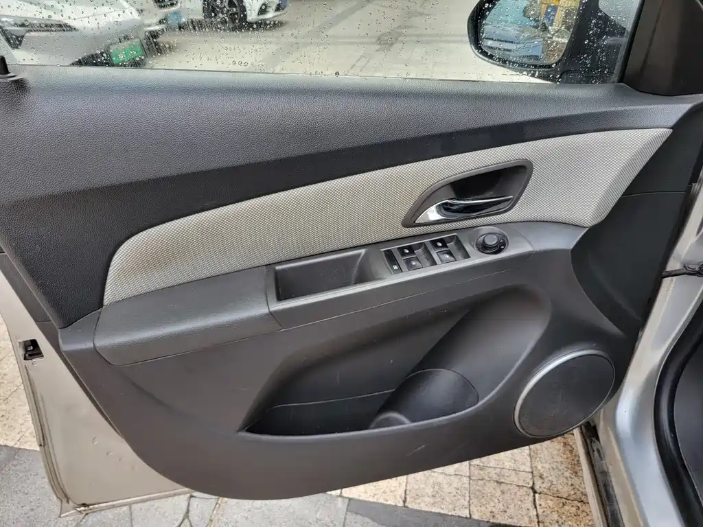Chevrolet Cruze 2013 1.8L SE AT