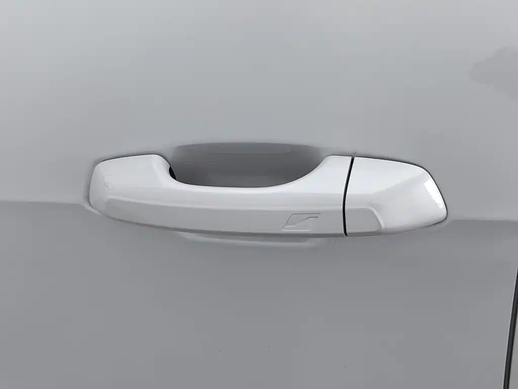 Lynk & Co 06 — миниатюра 18