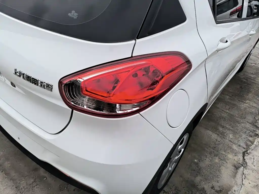 Baojun 310 — миниатюра 8