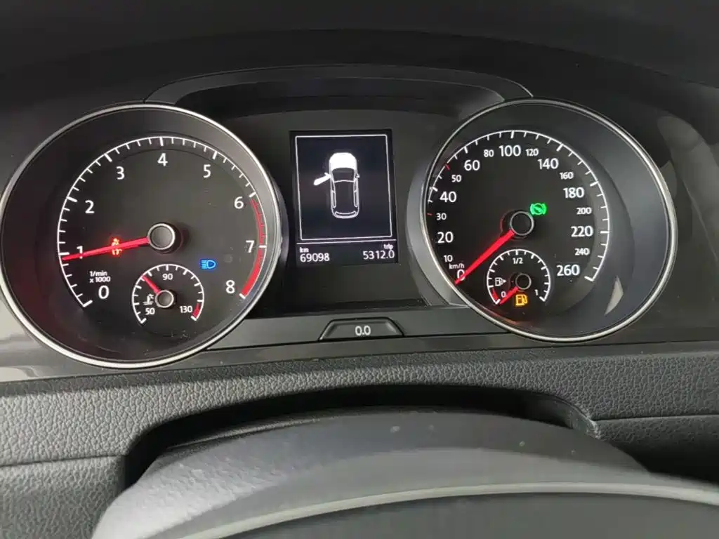 Volkswagen Golf — миниатюра 12