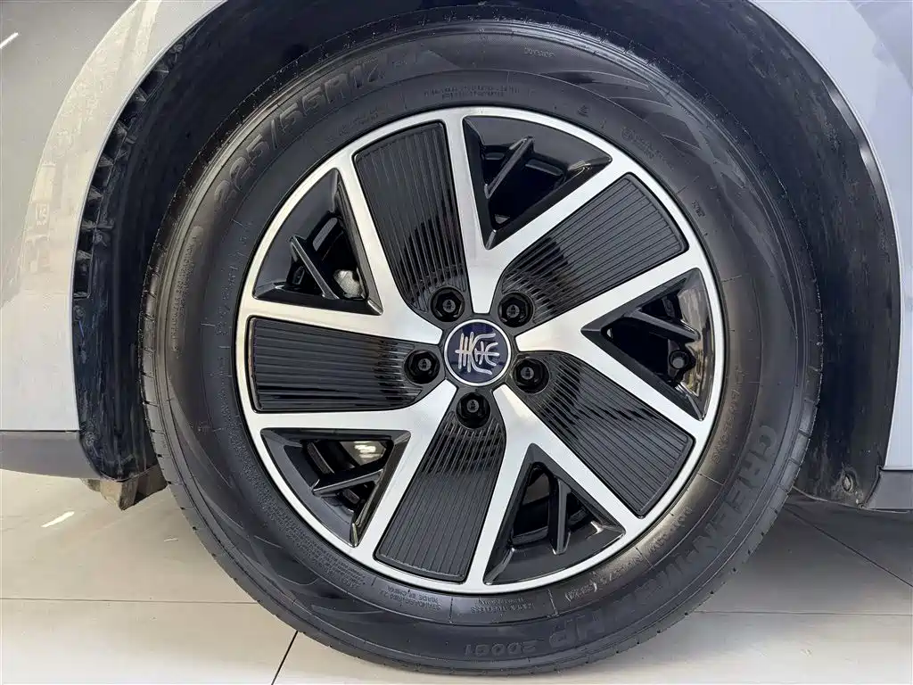 BYD Qin L — миниатюра 13