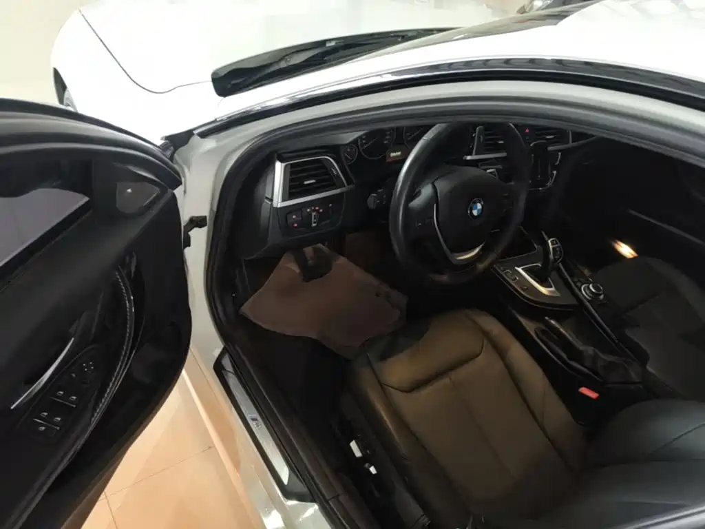 BMW 3 Series — миниатюра 16