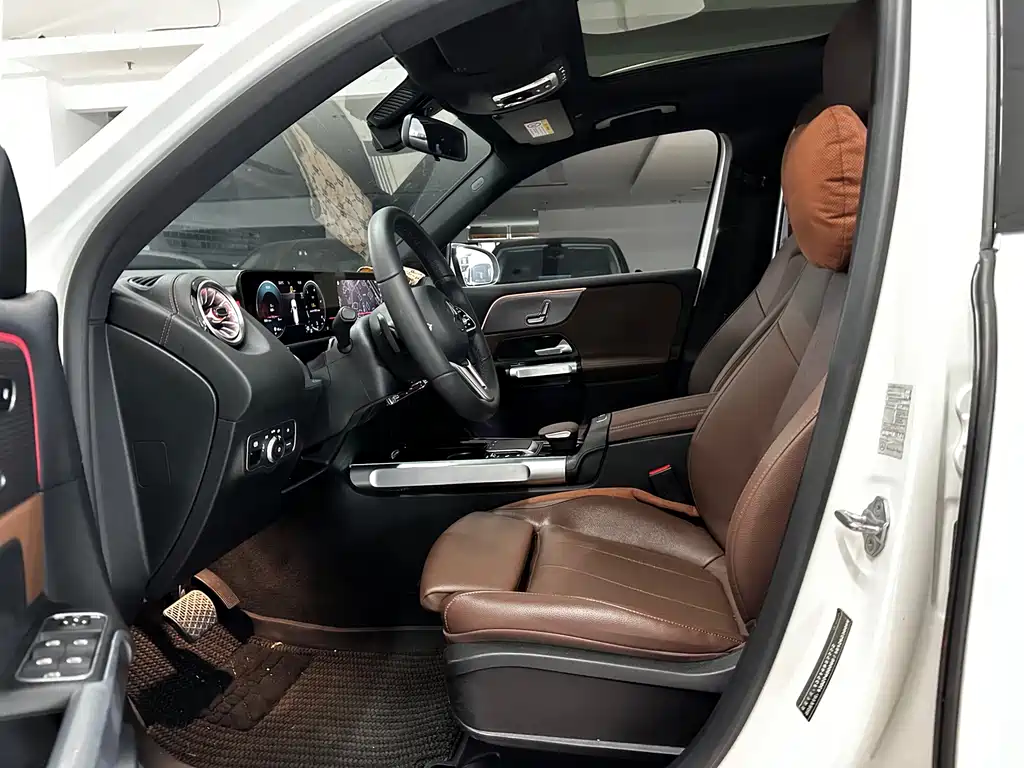 Mercedes-Benz GLB — миниатюра 4