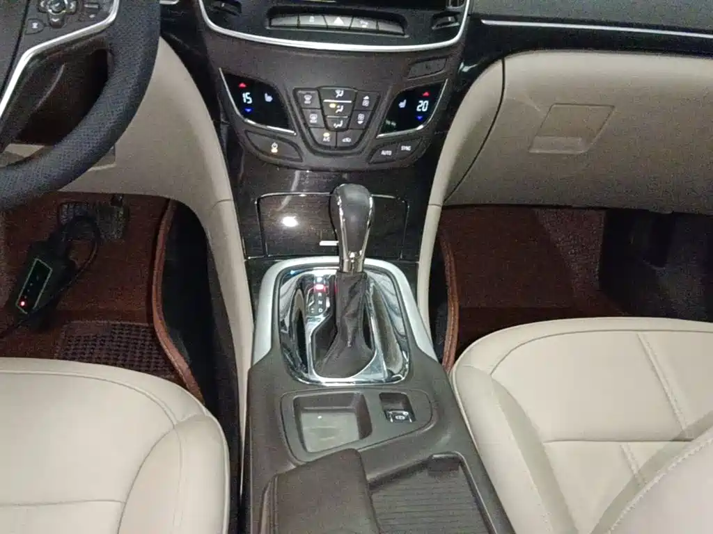 Buick Regal — миниатюра 14