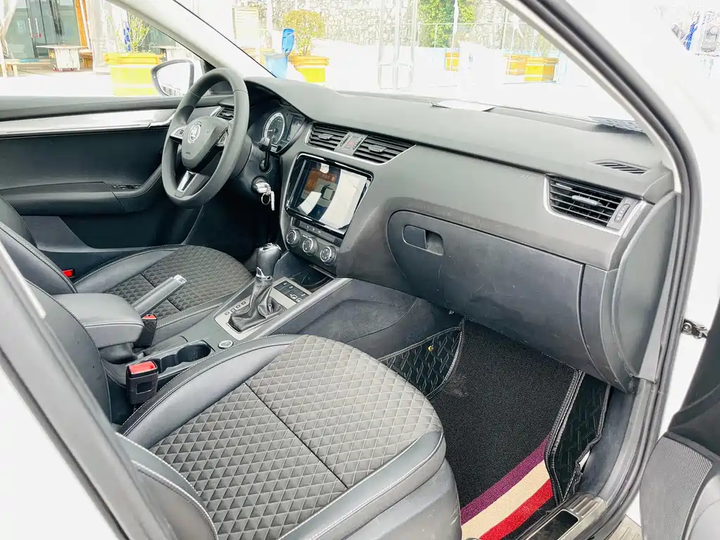 Skoda Octavia — миниатюра 9