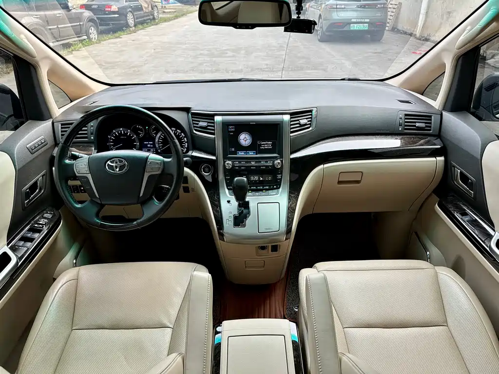 Toyota Alphard — фотографии объявления, Фото 14