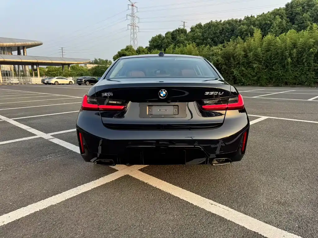 BMW 3 Series 3 2026 330Li M Sport