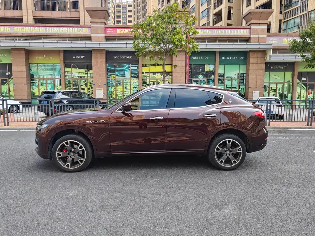 Maserati Levante — миниатюра 7
